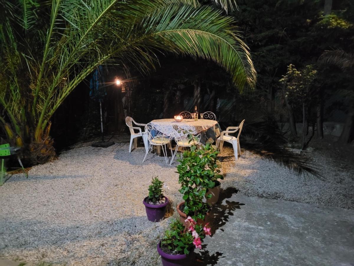 Villa La Desiree - Haut De Villa, 68M2, 8 Personnes Max, Climatise, 4 Etoiles, 120M2 De Jardin Et Parking, Wifi, Vu Mer Antibes Eksteriør billede